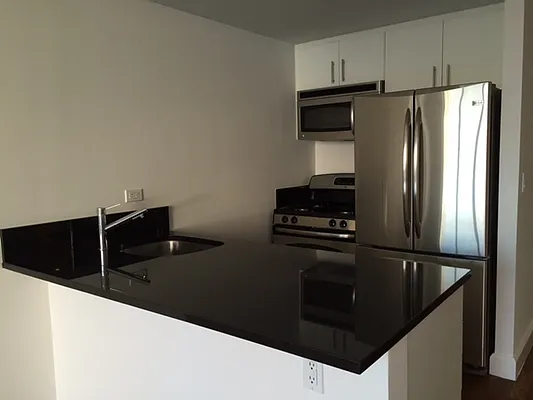 Rented by Waterton Residential New York | media 9