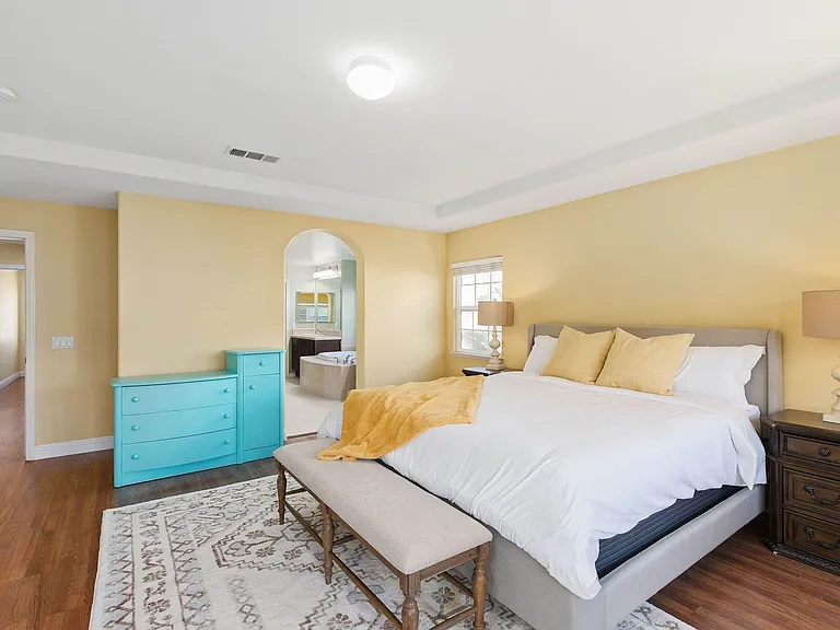 7597 Freestone Ct — Photo 14