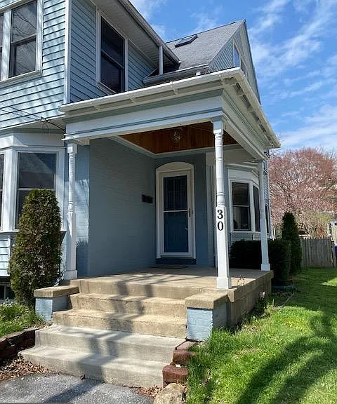 30 Thomas Ave — Photo 1