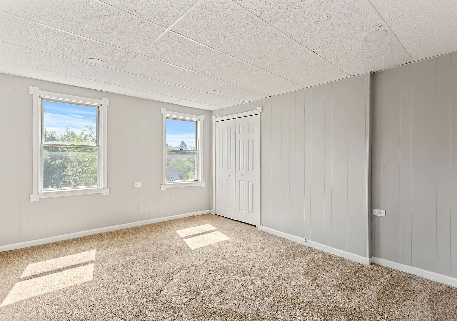 4 bed 1.5 bath - Completely updated in great Mt. Washington location - central air, washer/dryer — Photo 2