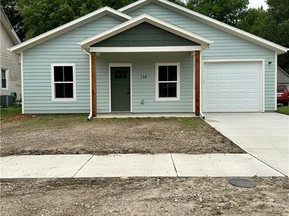 716 S Pecan St, Ottawa, KS 66067