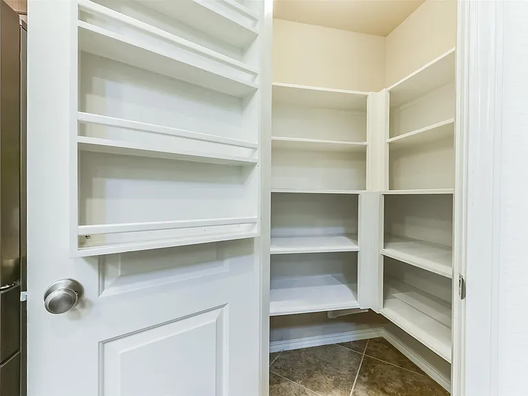 248 Clementine Ct — Photo 17