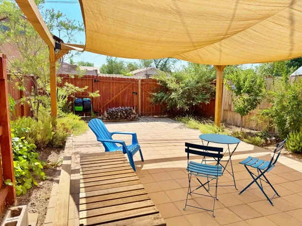 322 Columbia Dr SE #B, Albuquerque, NM 87106