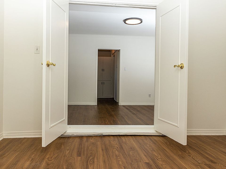 1st image of 1923 Apex Ave #1923