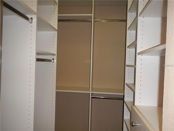 4th image of 2809 Pine Ave