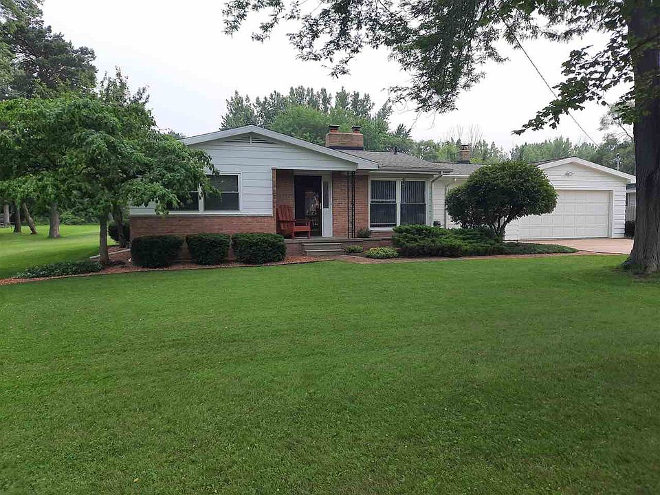1st image of 3646 Kawkawlin River Dr