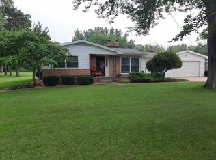 3646 Kawkawlin River Dr, Bay City, MI