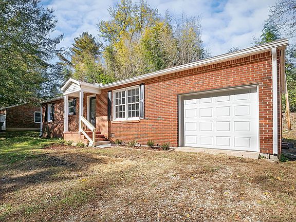 2nd image of 108 Dellwood Ln