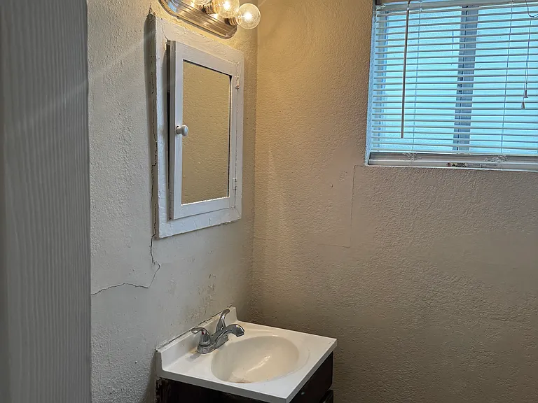 1509 W Woodlawn Ave #1 — Photo 6