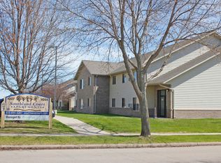 1027 Southland Ln #9, Brookings, SD 57006