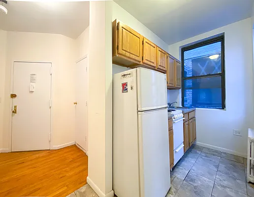 Rented by City Connections Realty | media 25