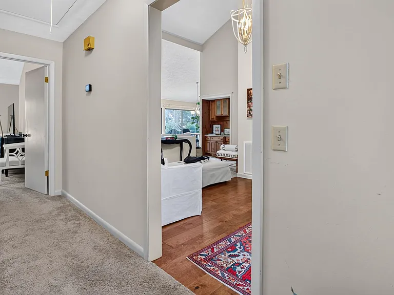 30 Village Green Cir — Photo 15
