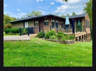 18 Margo Ln, Senecaville, OH 43780