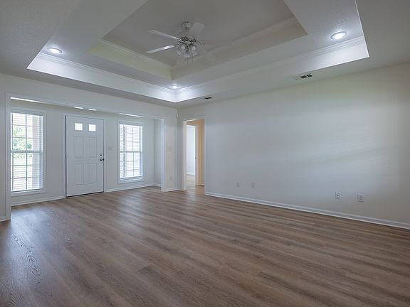 5th image of 671 Justin Dr