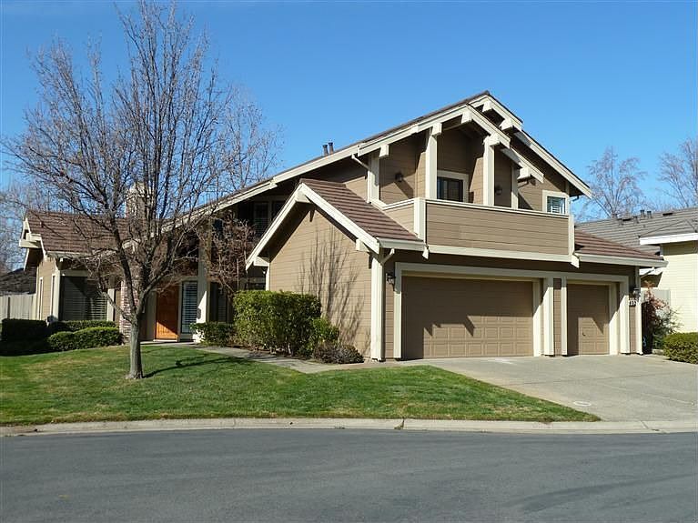1st image of 402 Hersham Ct