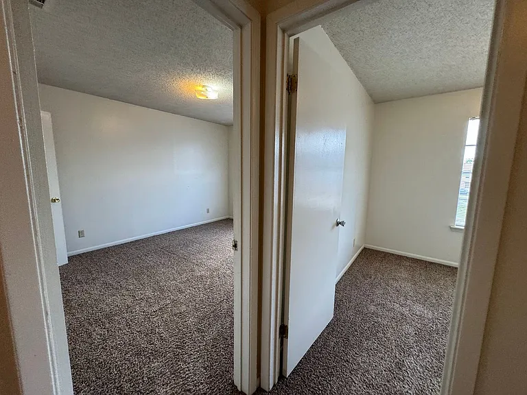 4504 Chase Cir — Photo 10