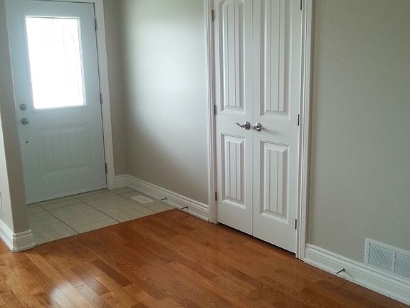 3rd image of 703 Aberdeen St