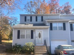 2 Elm Ct, Fishkill, NY 12524