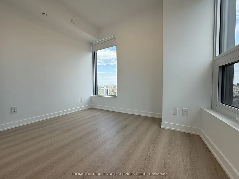 100 Queen St E #3206 — Photo 5