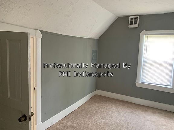 3rd image of 1038 W Roache St Unit B