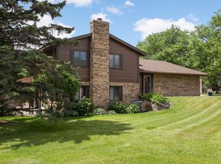 7111 Robinwood Bay, Woodbury, MN 55125