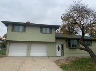 1802 Bel Air Rd, Norfolk, NE 68701