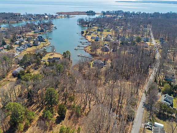 4th image of 5911 Tyler Rd