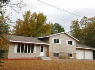 409 Kimball Dr, Champlin, MN 55316