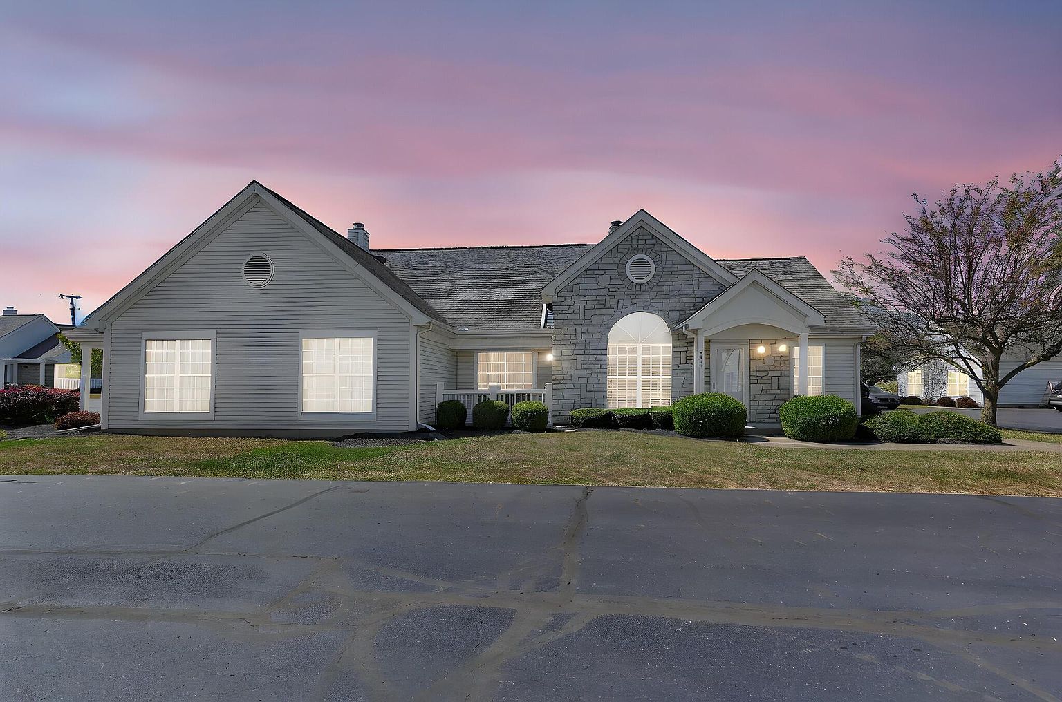 Listing photo 1 for 1235 Dunhurst St