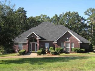 4804 Northwood Hills Dr, Shreveport, LA 71107