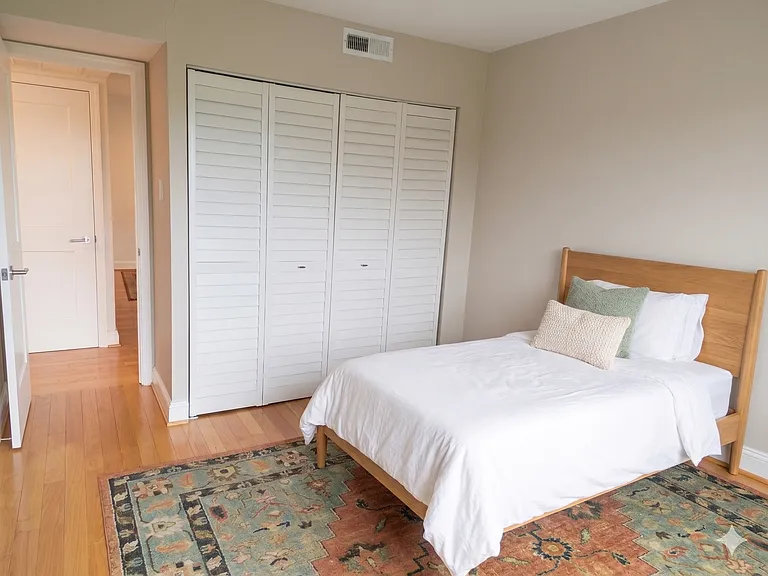 110 Roberts Ln #401 — Photo 13