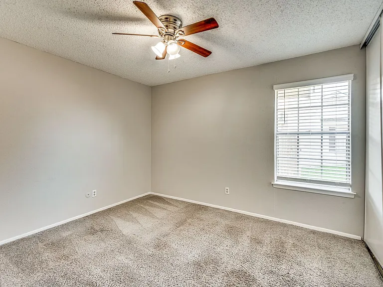 8838 Hidden Hill Dr — Photo 11