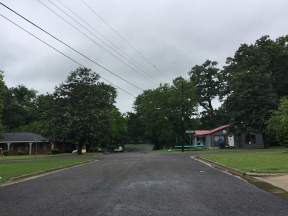 5th image of 1421 McMinn Ave