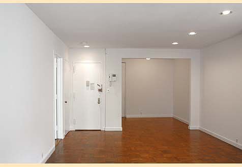 3rd image of 1568 2nd Ave APT 4r