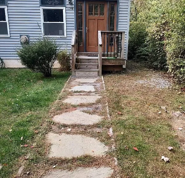 139 Traver Rd #B — Photo 2