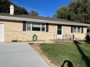 4049 N 81st Avenue Cir, Omaha, NE 68134