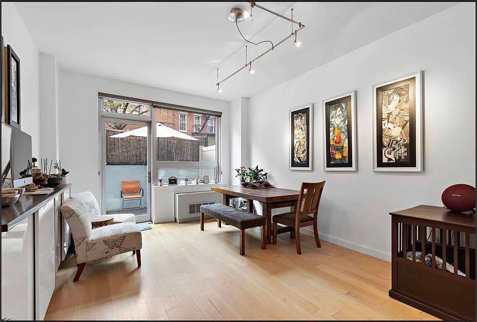 1st image of 517 W 46th St Residence 10