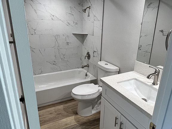 5th image of 6646 Kelly St #3