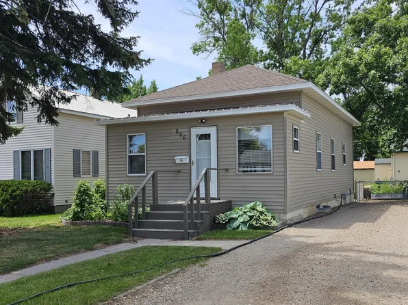 906 S 10th St, Aberdeen, SD 57401