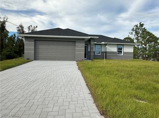 2608 37th St SW, Lehigh Acres, FL 33976