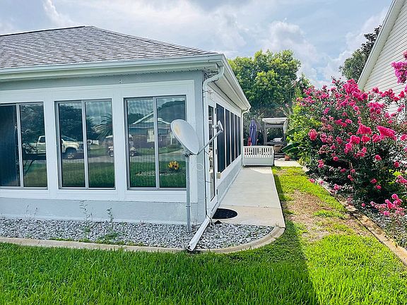 3rd image of 1331 Augustine Dr