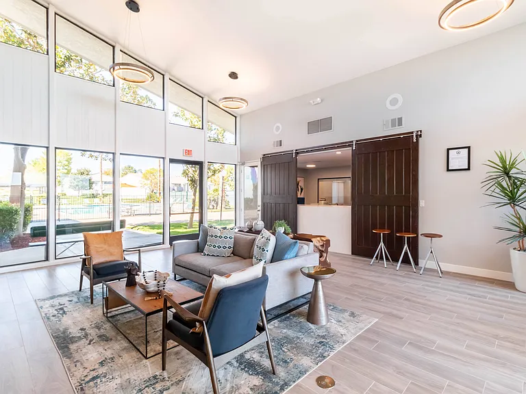 Chaparral Apartments — Photo 6