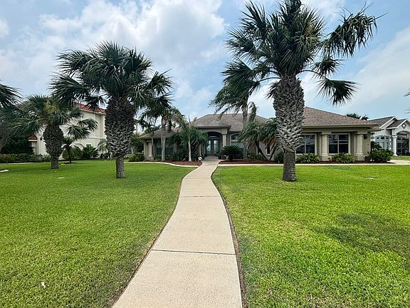 2nd image of 40 Laguna Madre Dr