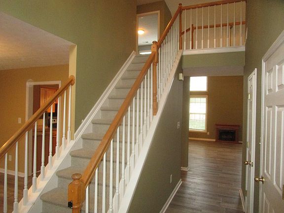 3rd image of 501 Thames Cir