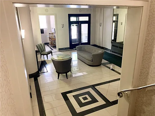 Sold by Remax Real Estate Professionals | media 17