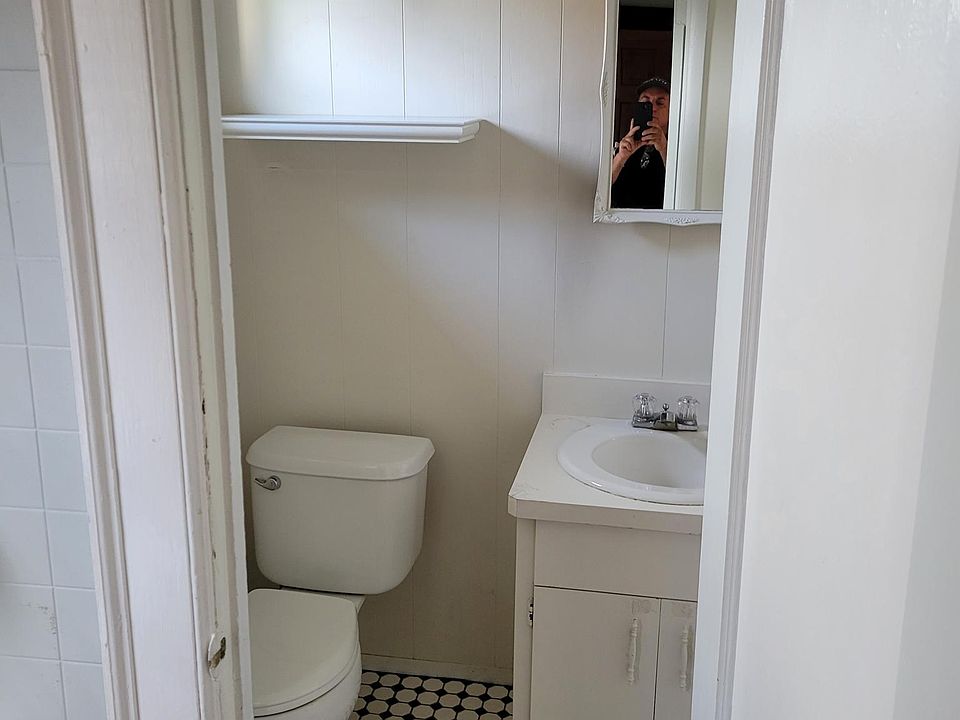 1st image of 1080 Foster St