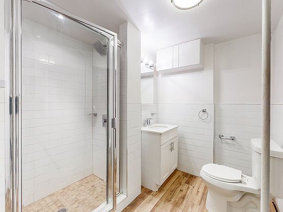 4th image of 165 E 87th St APT 3FE