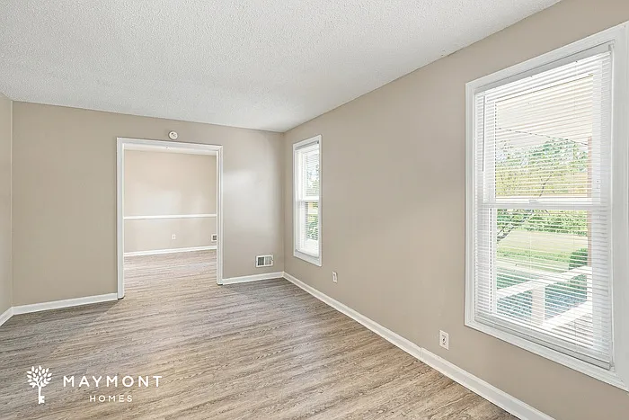 4 bed, 2.0 bath, 1972 sqft, $2,045 — Photo 3