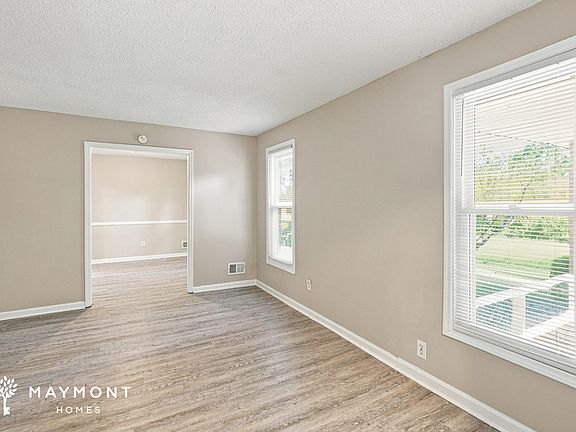 3rd image of 2824 Knightbridge Rd