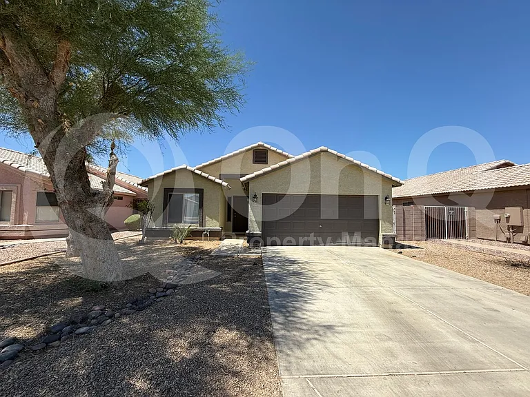 11420 W Sheridan St — Photo 1